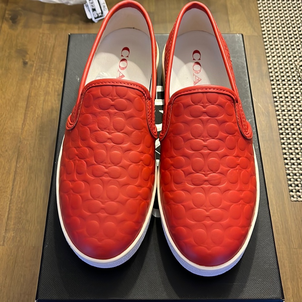 Coach 8 signature nwt orange-red